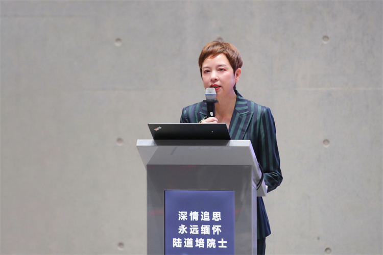 690825686604b.jpg 690825686604b.jpg